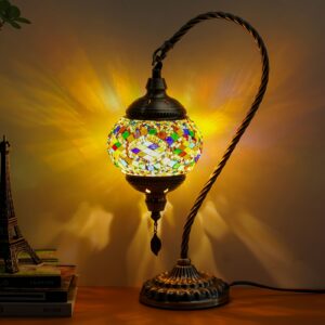Lampe de table en mosaïque turque de style marocain fait à la main avec une base en métal, un cou de cygne et une ampoule LED réglable - 3 options de couleurs pour la décoration de la chambre et du salon, alimentée par USB, contrôle par interrupteur, design Art Déco, lampe de salon, lampe décorative, verre incrusté.