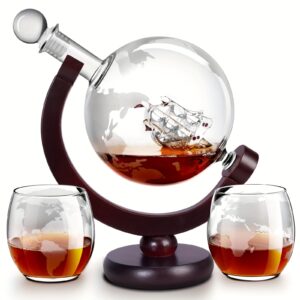 Ensemble de bouteilles de whisky en forme de terre avec un design de carte du monde et une base en bois solide - Décanteur en verre élégant avec bec pour un versement lisse, cadeau idéal pour papa, accessoires de bar à domicile pour hommes, cadeau pour les amateurs de whisky, pas besoin d'électricité, construction en verre durable pour le stockage des spiritueux vieillis, accessoire de bar pour le bar à domicile, ensemble de décanteurs pour les liqueurs, ensemble de décanteurs pour les liqueur